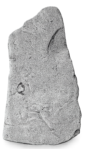 Aufrechter Steinblock